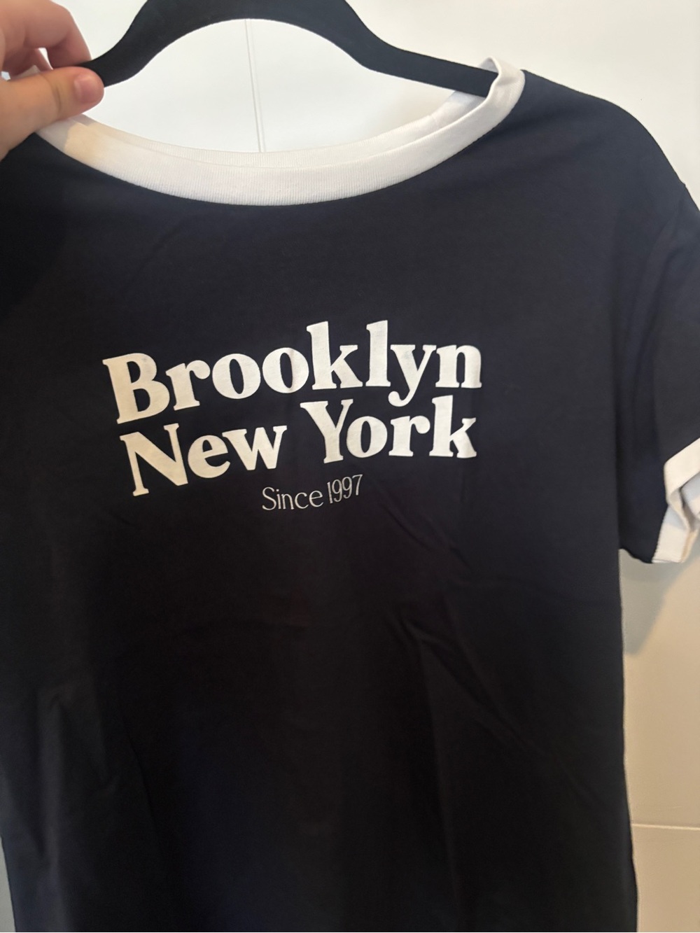 NWT Ardene Brooklyn New York Contrast Ringer Tee - Navy & White - Picture 4 of 7